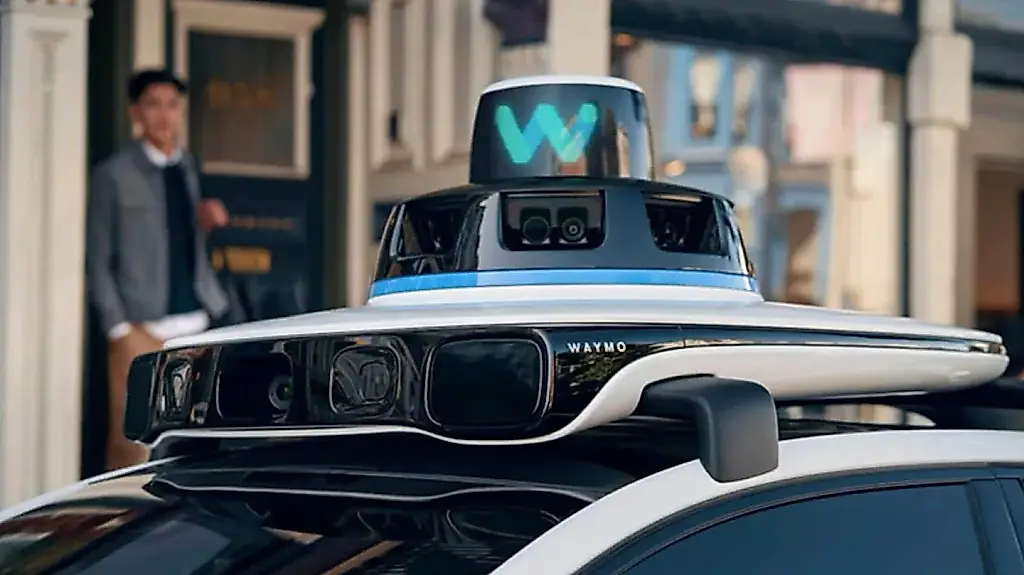 La policía aún no ha atrapado al ladrón que robó ropa de yoga con ayuda de Waymo