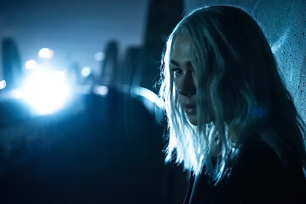 Phoebe Bridgers alcanza por primera vez el número uno de Billboard con «Lost Boys»