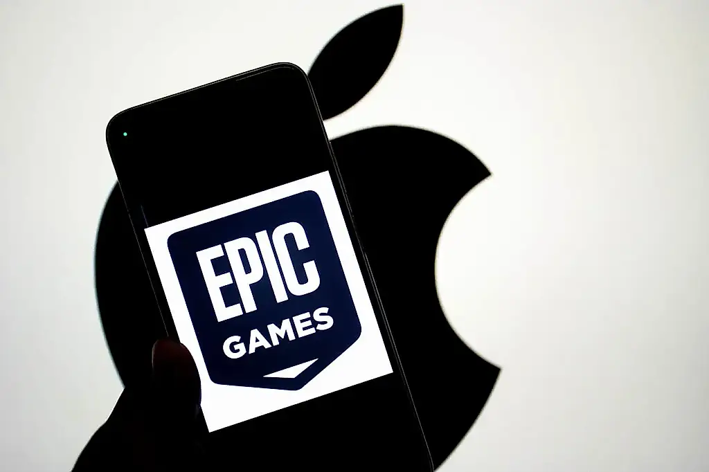 Epic против Apple: вечная битва за Fortnite