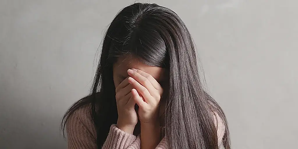 El maltrato emocional en la infancia acaba con la felicidad en la vida adulta