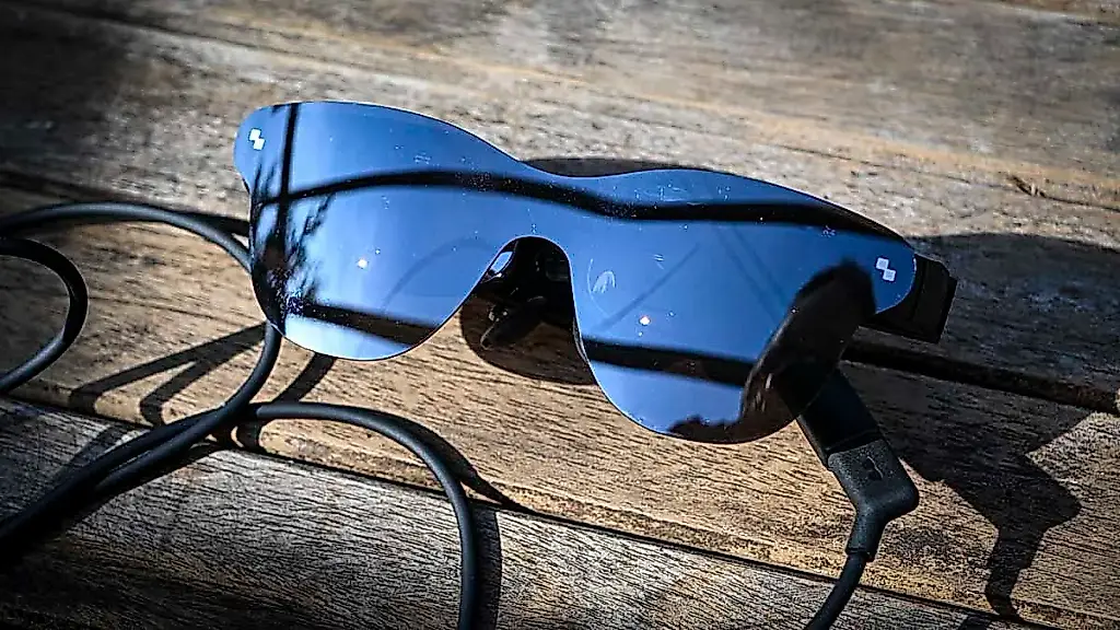 Las elegantes gafas asequibles de Xreal desafían a RayNeo