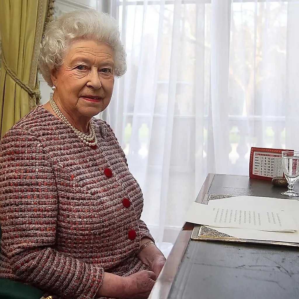 A quién llamaba la reina Isabel II incluso en plena guerra mundial