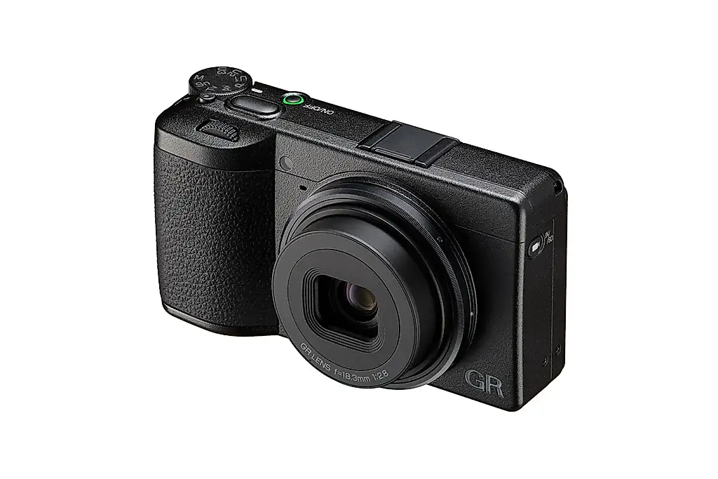 Ricoh GR IV: долгожданное обновление или вечный рестайлинг?