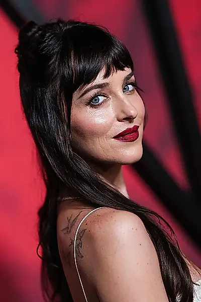 Las morenas toman las riendas del otoño: 15 tonos de cabello castaño oscuro — foto 1