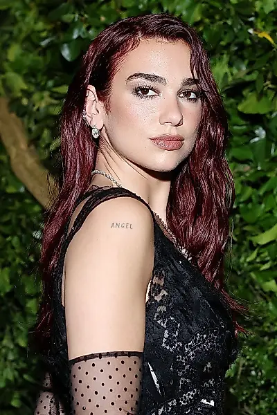Las morenas toman las riendas del otoño: 15 tonos de cabello castaño oscuro — foto 8