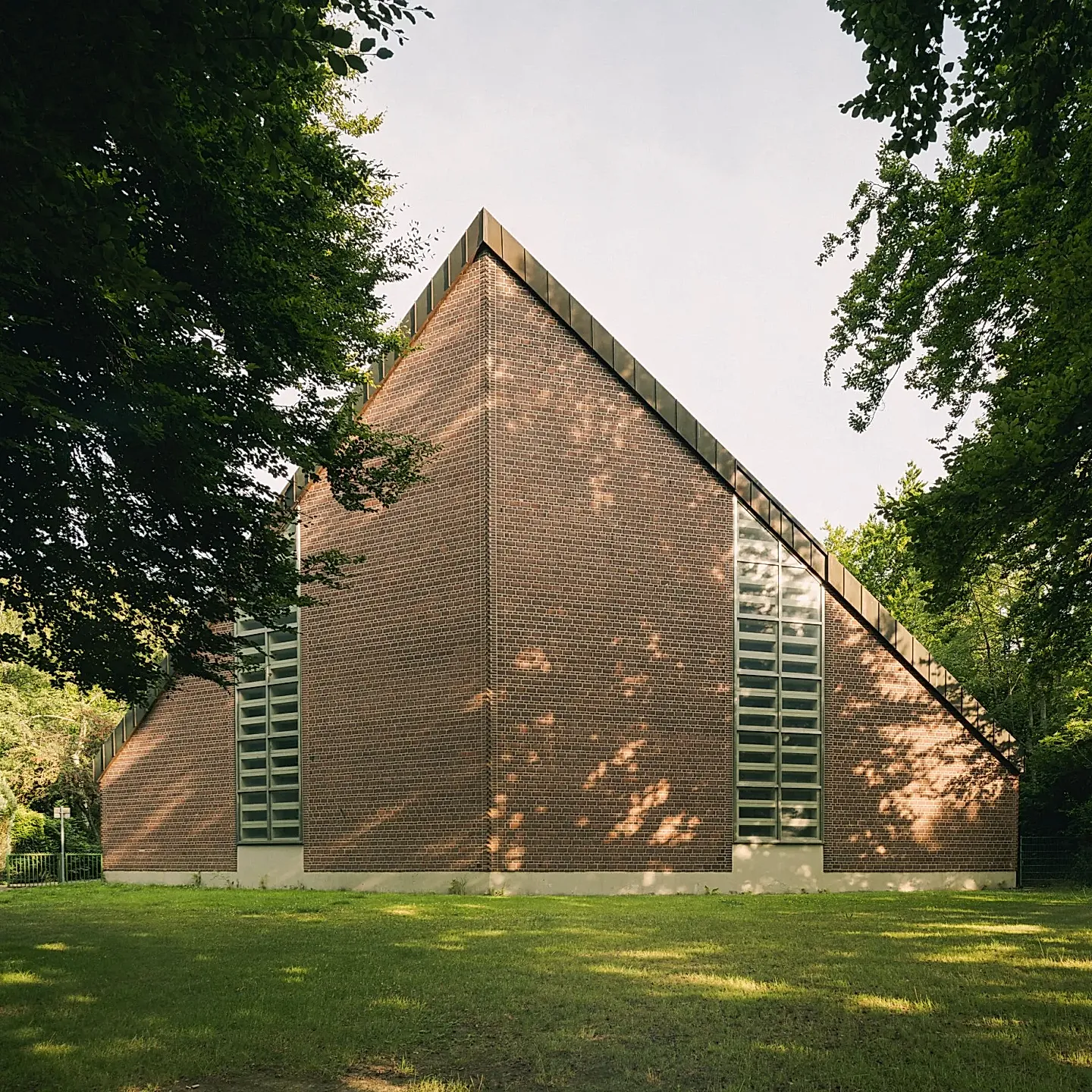 Маніфеста 16: список художников